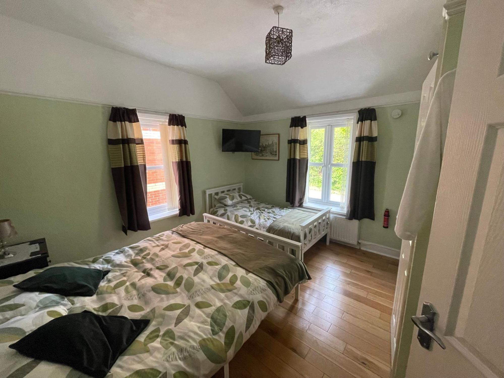 Twyford Homestay B&B ランドリンドッド・ウェルズ エクステリア 写真
